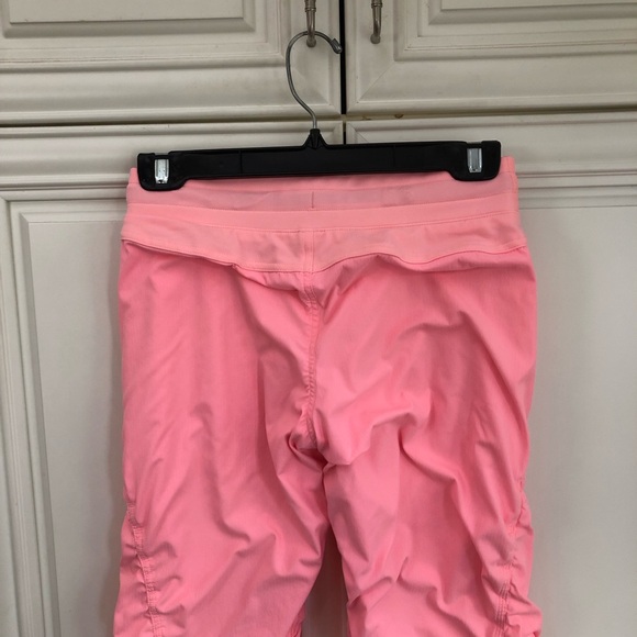 LINED Ivivva by Lululemon Live to Move crop - Picture 8 of 13